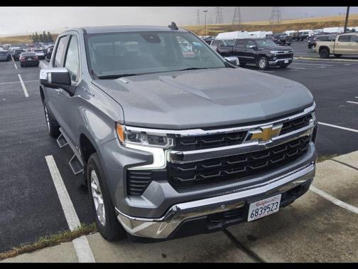 Sterling Gray Metallic 2024 Chevrolet Silverado 1500 LT