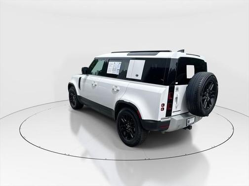 2024 Land Rover Defender 110 P300