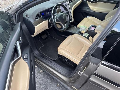 2016 Tesla Model X 90D