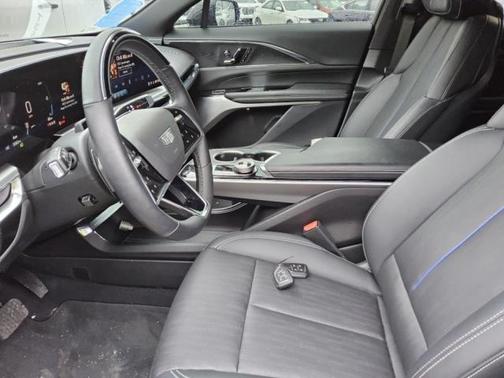 2024 Cadillac LYRIQ Luxury w/1SE