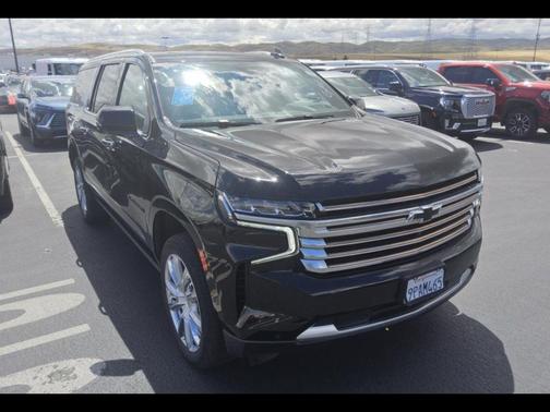 Black 2024 Chevrolet Suburban 4WD High Country