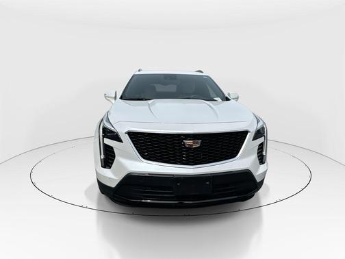 Crystal White Tricoat 2022 Cadillac XT4 Sport
