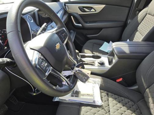 Summit White 2022 Chevrolet Blazer 2LT