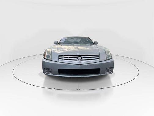 Light Platinum 2004 Cadillac XLR Base