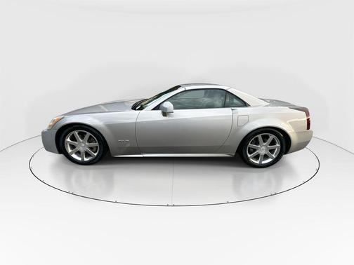 Light Platinum 2004 Cadillac XLR Base