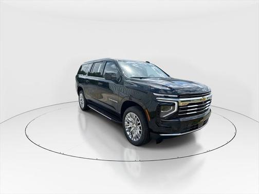 2025 Chevrolet Suburban LT