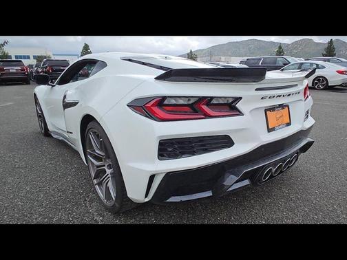 Arctic White 2024 Chevrolet Corvette Z06