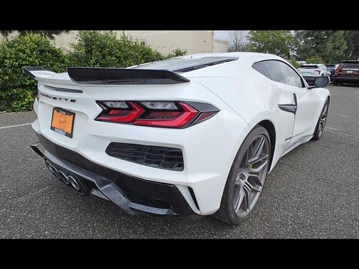 Arctic White 2024 Chevrolet Corvette Z06