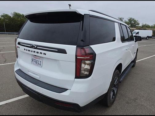 Summit White 2023 Chevrolet Suburban 4WD Z71