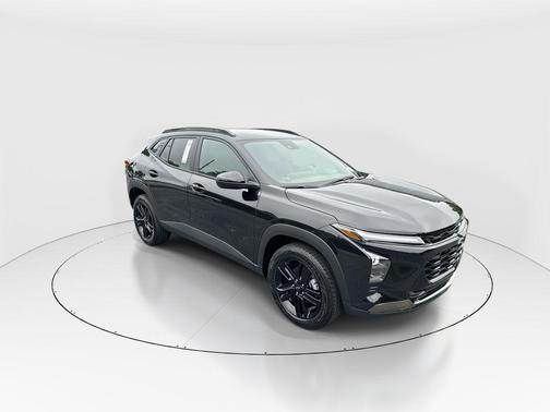 Mosaic Black Metallic 2026 Chevrolet Trax FWD ACTIV