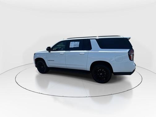 Summit White 2024 Chevrolet Suburban RST