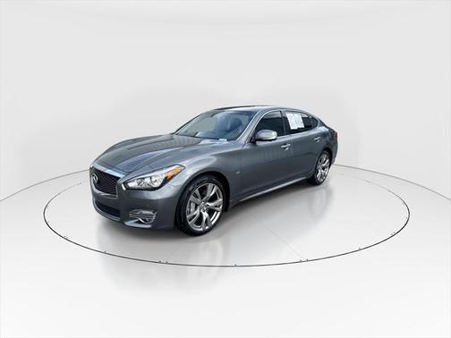 2016 INFINITI Q70L 3.7