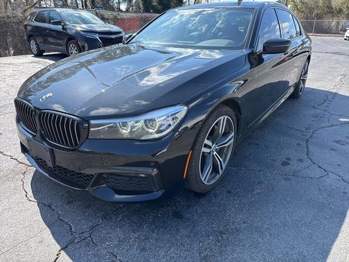 2019 BMW 740 740i