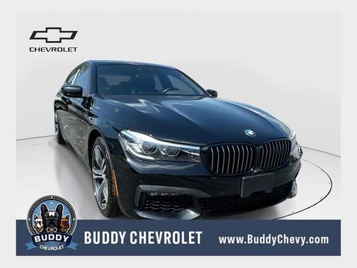 Black Sapphire Metallic 2019 BMW 740 740i
