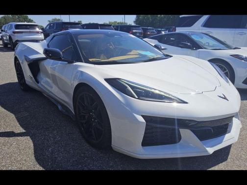 Arctic White 2024 Chevrolet Corvette Z06