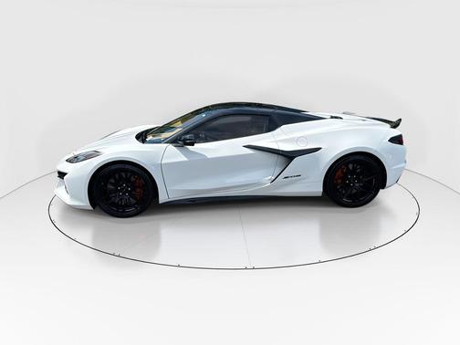 Arctic White 2024 Chevrolet Corvette Z06