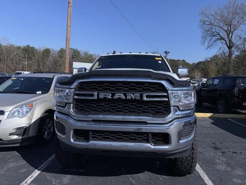 2019 RAM 2500 Tradesman Crew Cab 4x4 6'4' Box