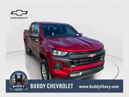 Radiant Red Tintcoat 2026 Chevrolet Colorado LT