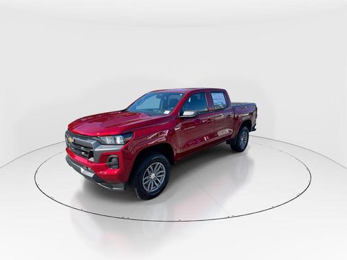 Radiant Red Tintcoat 2026 Chevrolet Colorado LT