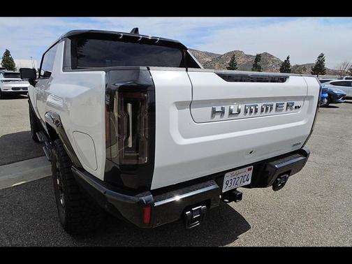 Interstellar White 2025 GMC HUMMER EV Pickup 3X