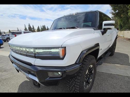 Interstellar White 2025 GMC HUMMER EV Pickup 3X