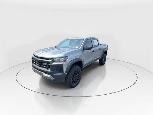 Sterling Gray Metallic 2026 Chevrolet Colorado Trail Boss