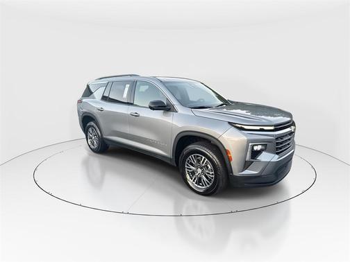 2024 Chevrolet Traverse LT