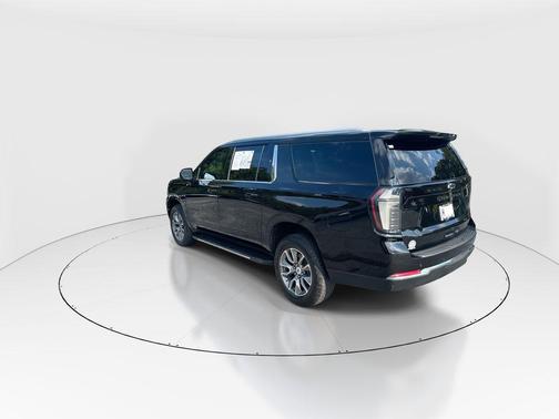 Black 2025 Chevrolet Suburban LT