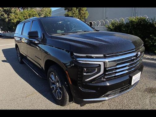 Black 2025 Chevrolet Suburban LT
