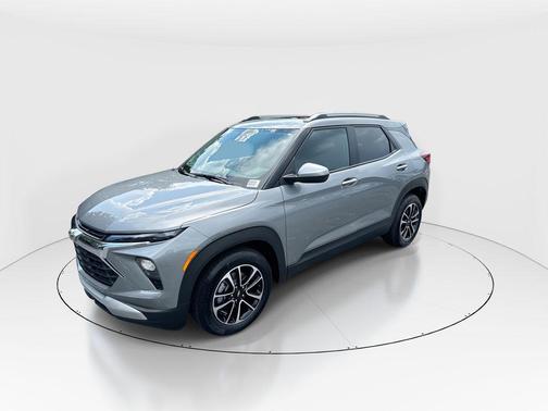 Sterling Gray Metallic 2026 Chevrolet Trailblazer LT