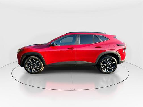Apex Red 2026 Chevrolet Trax FWD 2RS