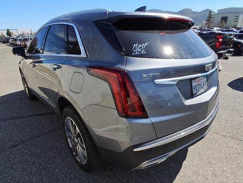 2021 Cadillac XT5 Premium Luxury