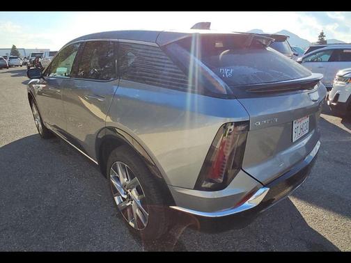 2025 Cadillac OPTIQ Luxury 1 AWD