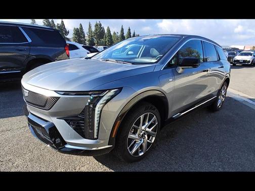 2025 Cadillac OPTIQ Luxury 1 AWD