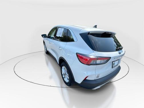 OXFORD WHITE 2022 Ford Escape SE