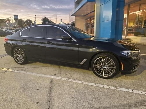 2019 BMW 530 530i