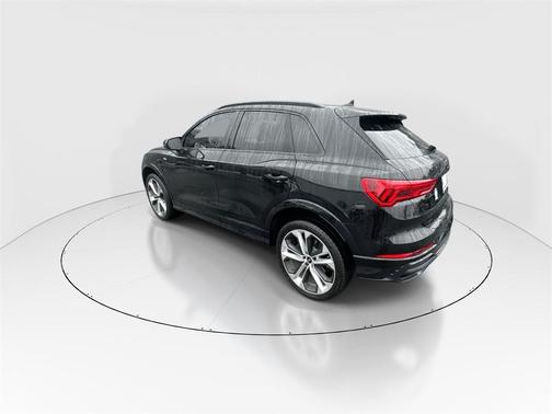 2022 Audi Q3 45 S line Premium Plus