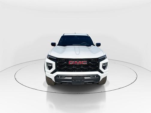 Summit White 2025 GMC Canyon Elevation