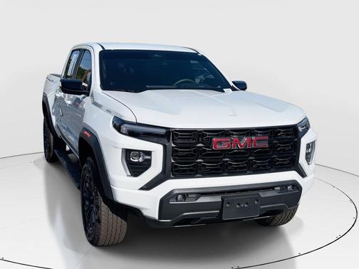 Summit White 2025 GMC Canyon Elevation