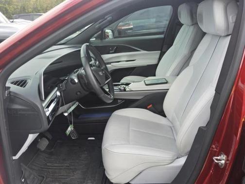 2024 Cadillac LYRIQ Luxury