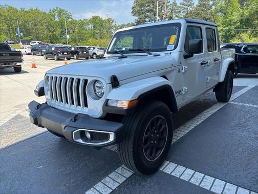 2023 Jeep Gladiator Overland