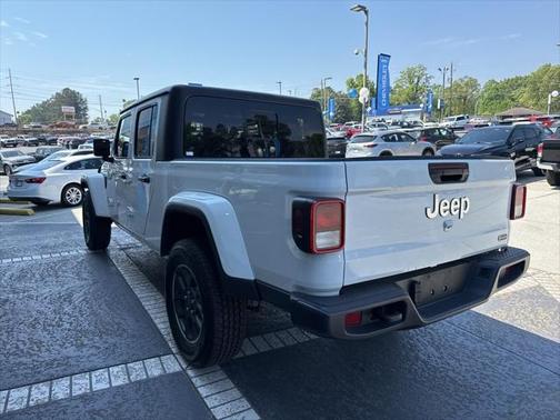 2023 Jeep Gladiator Overland