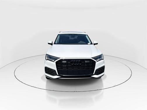 Carrara White 2024 Audi Q7 55 Premium Plus