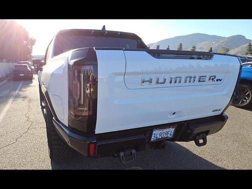 Interstellar White 2025 GMC HUMMER EV Pickup 3X