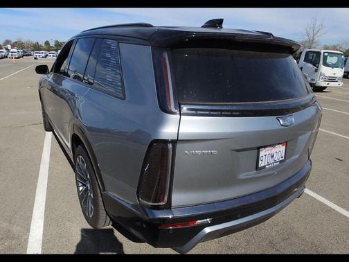 2026 Cadillac VISTIQ Sport