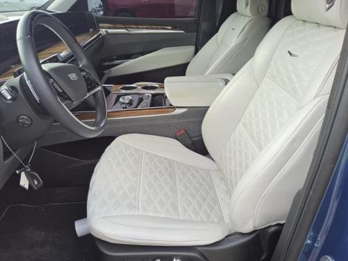 Deep Sea Metallic 2025 Cadillac Escalade Sport Platinum