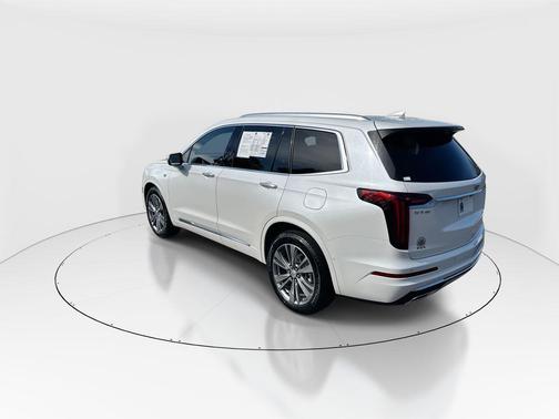 2025 Cadillac XT6 Premium Luxury FWD