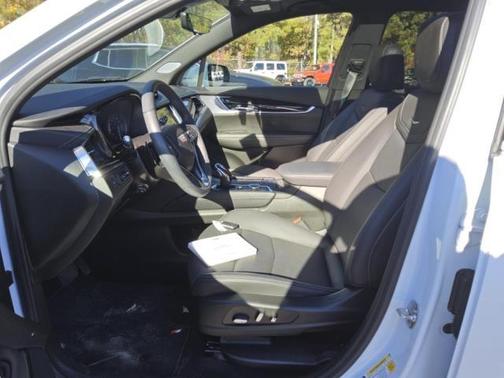 2025 Cadillac XT6 Premium Luxury FWD