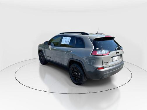 Sting-Gray Clearcoat 2023 Jeep Cherokee Altitude