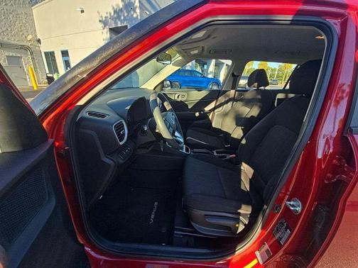 2020 Hyundai VENUE SE